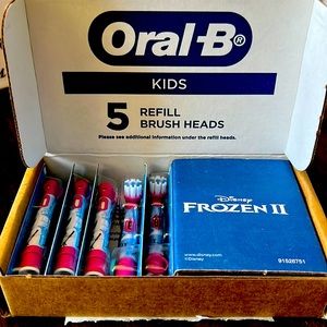 ORAL-B KIDS. 5 Pk Refill brush Heads .            Olaf  FROZEN II